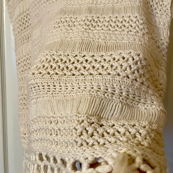 CHAPS Tribal Natural Cream Crochet Fringe Pullover Boho Sweater Size S/M Hippie - Picture 3 of 9